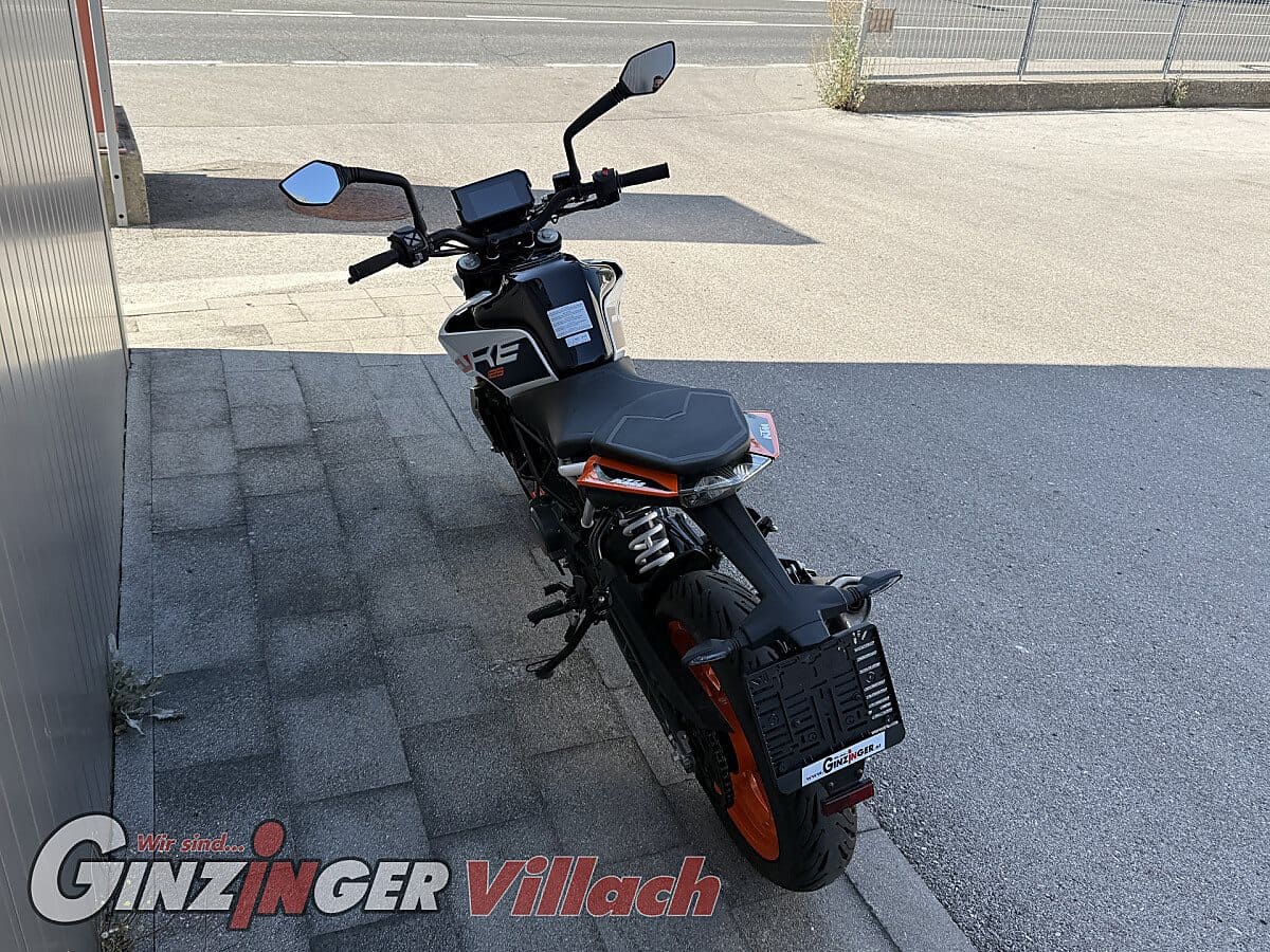 g-000358-g_W3581889_7-ktm-duke-125-639246882258517670