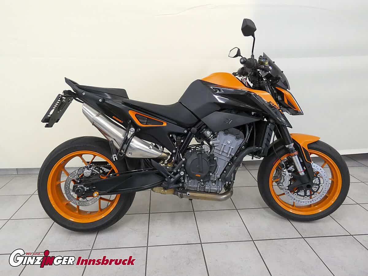 g-000358-g_W3584423_3-ktm-duke-890-639248693198543160