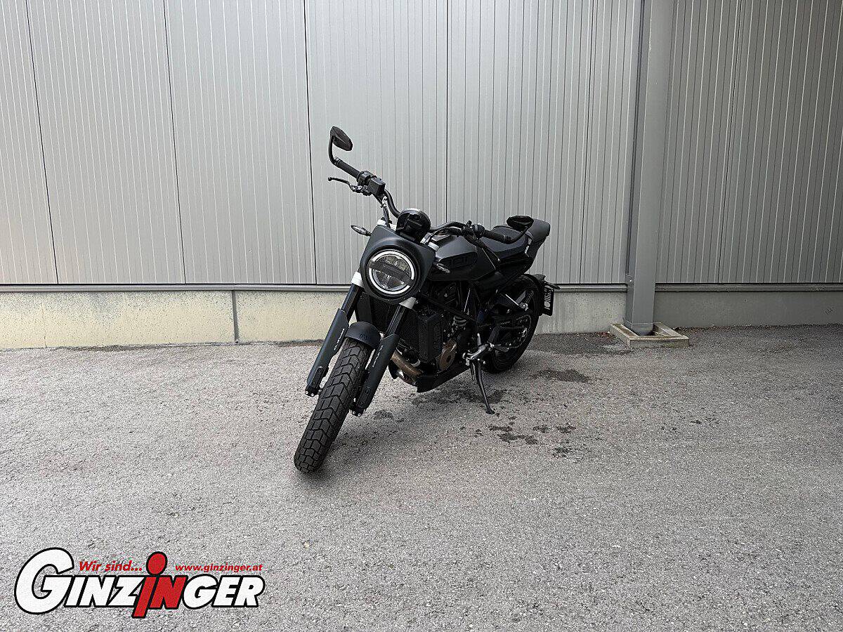 Husqvarna-Svartpilen 701-