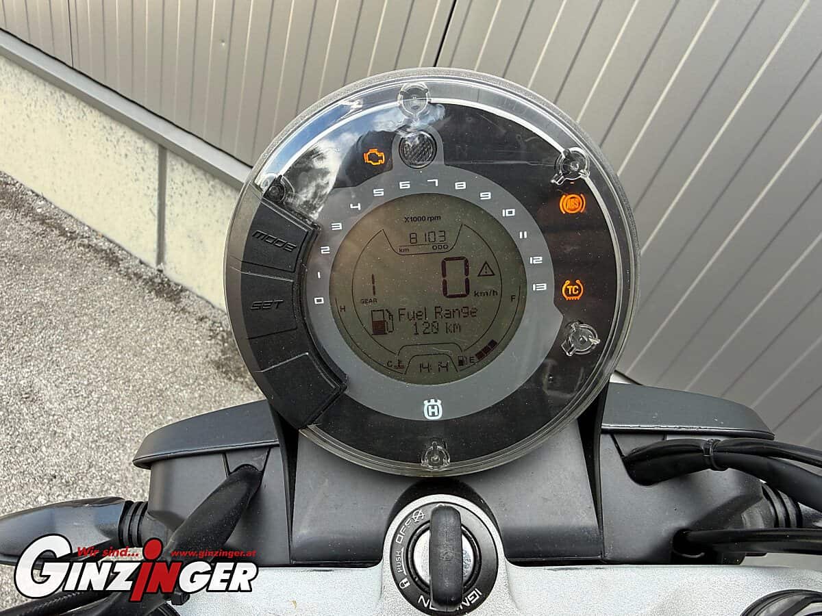 g-000360-g_W3604184_4-husqvarna-svartpilen-701-639260796143168870