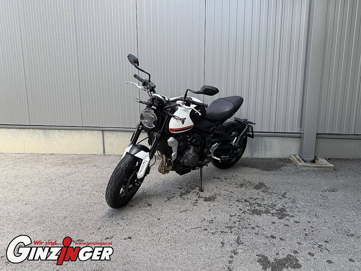 Trident 660