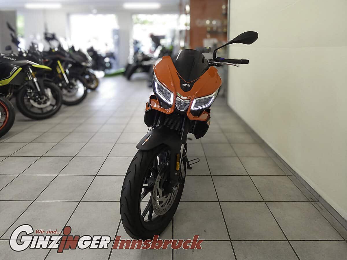 g-000361-g_W3611953_7-aprilia-tuono-125-639260247306396890