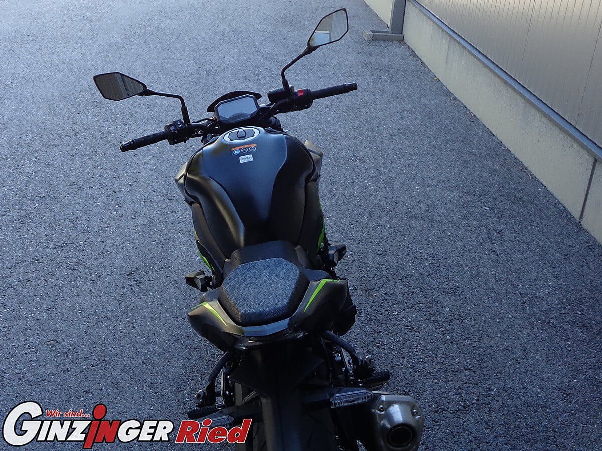 g-000358-g_W3585596_3-kawasaki-z-900-639278972959196550