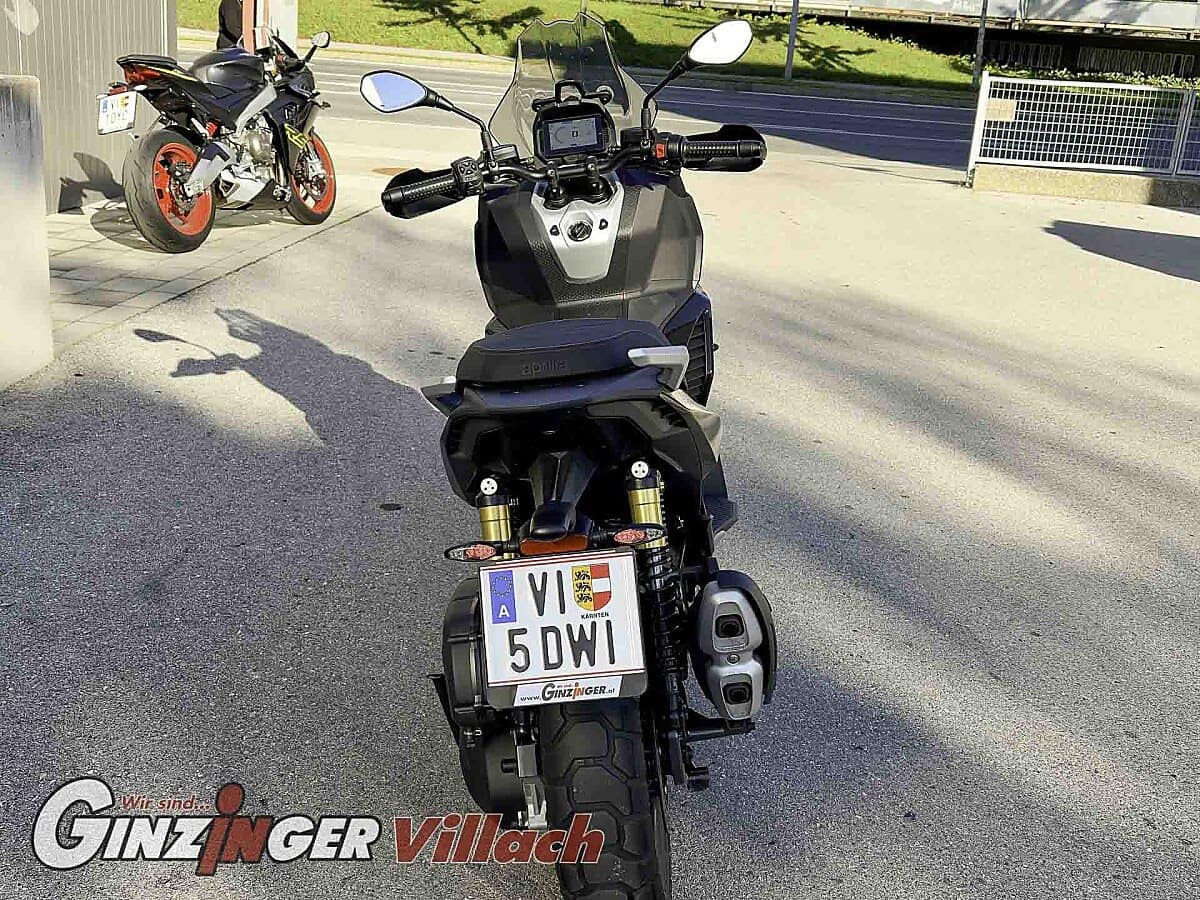 g-000360-g_W3604180_5-aprilia-sr-gt-400-639278973301966390