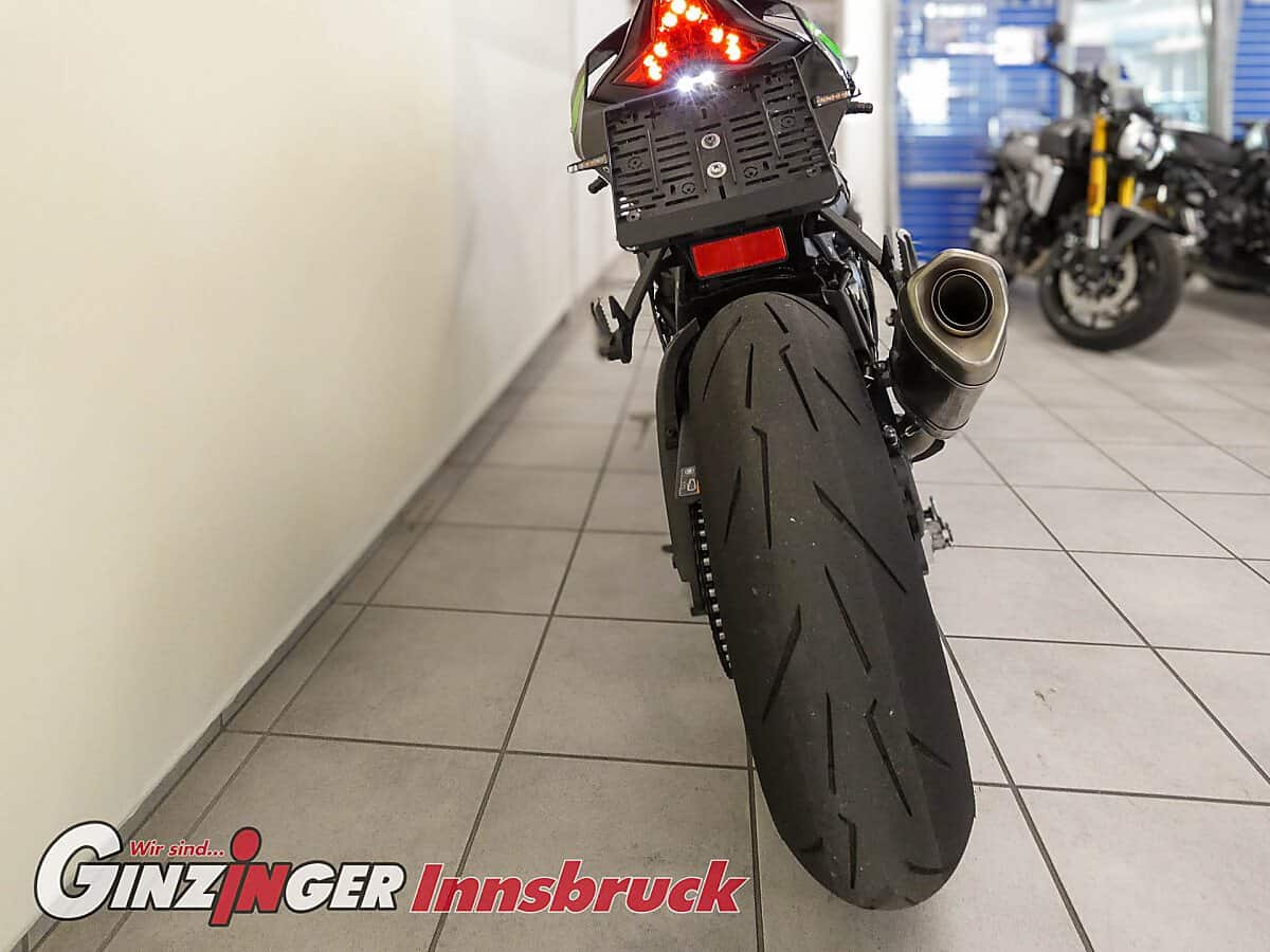 g-000361-g_W3611783_11-kawasaki-ninja-zx-10r-639278970661386460