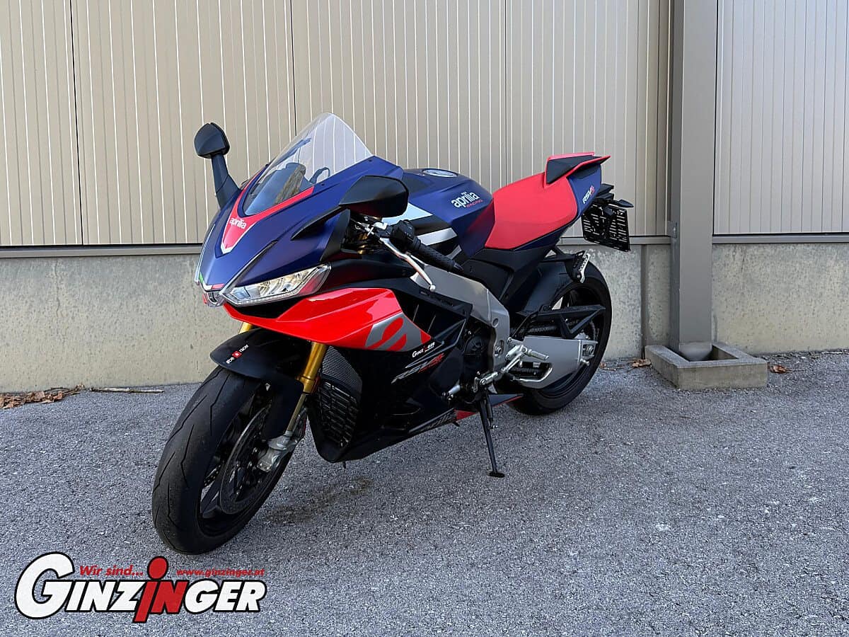 Aprilia-RSV4 Factory APRC-