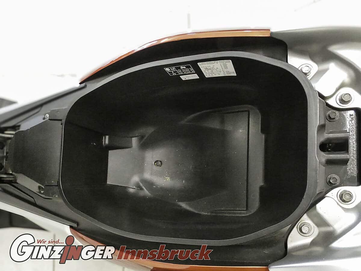 g-000362-g_W3620776_10-yamaha-nmax-639278970931236320