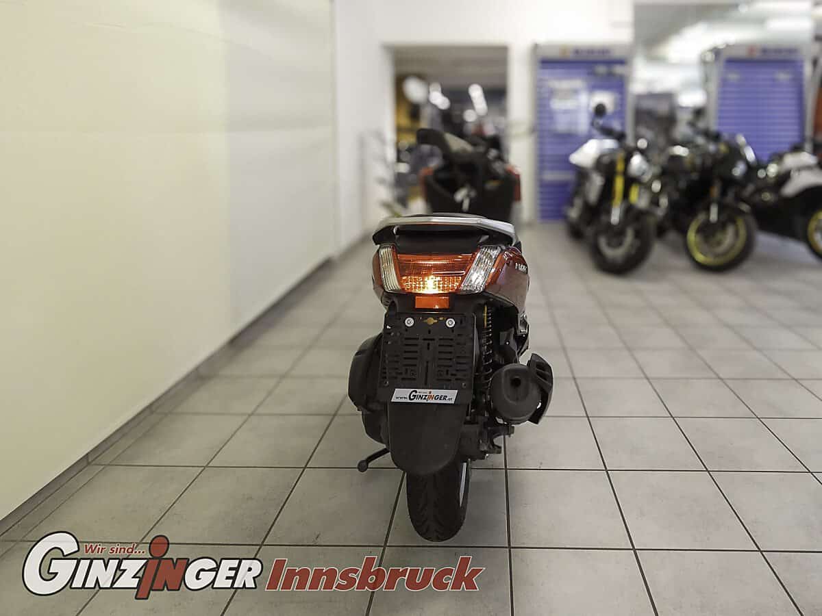 g-000362-g_W3620776_8-yamaha-nmax-639277094739795390