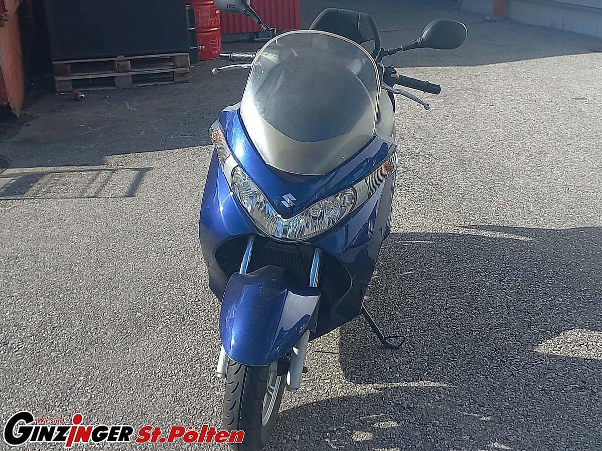 g-000362-g_W3620792_3-suzuki-burgman-639283143853318810