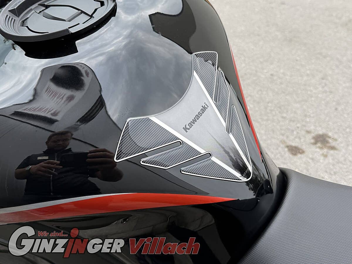 g-000362-g_W3623537_12-kawasaki-ninja-1000-sx-639280983339727750