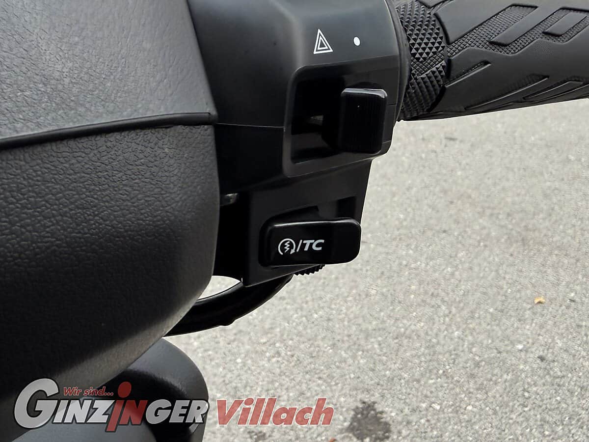 g-000362-g_W3623854_9-suzuki-burgman-400-639281453617315320