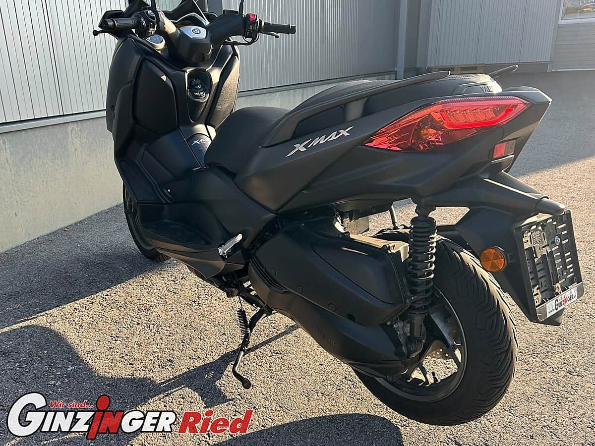 g-000362-g_W3623856_6-yamaha-x-max-300-639281454629025390