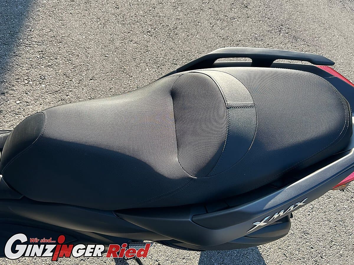 g-000362-g_W3623856_9-yamaha-x-max-300-639281454632465030