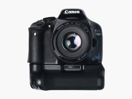 Canon EOS 550D + Vertical Battery Grip